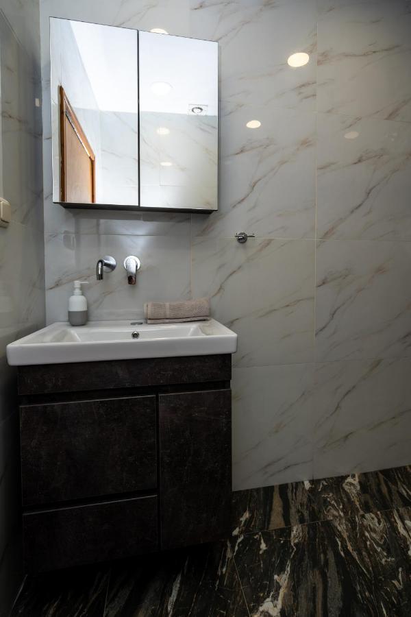 Magdalene'S Premium Apartments Ofrinion Bagian luar foto