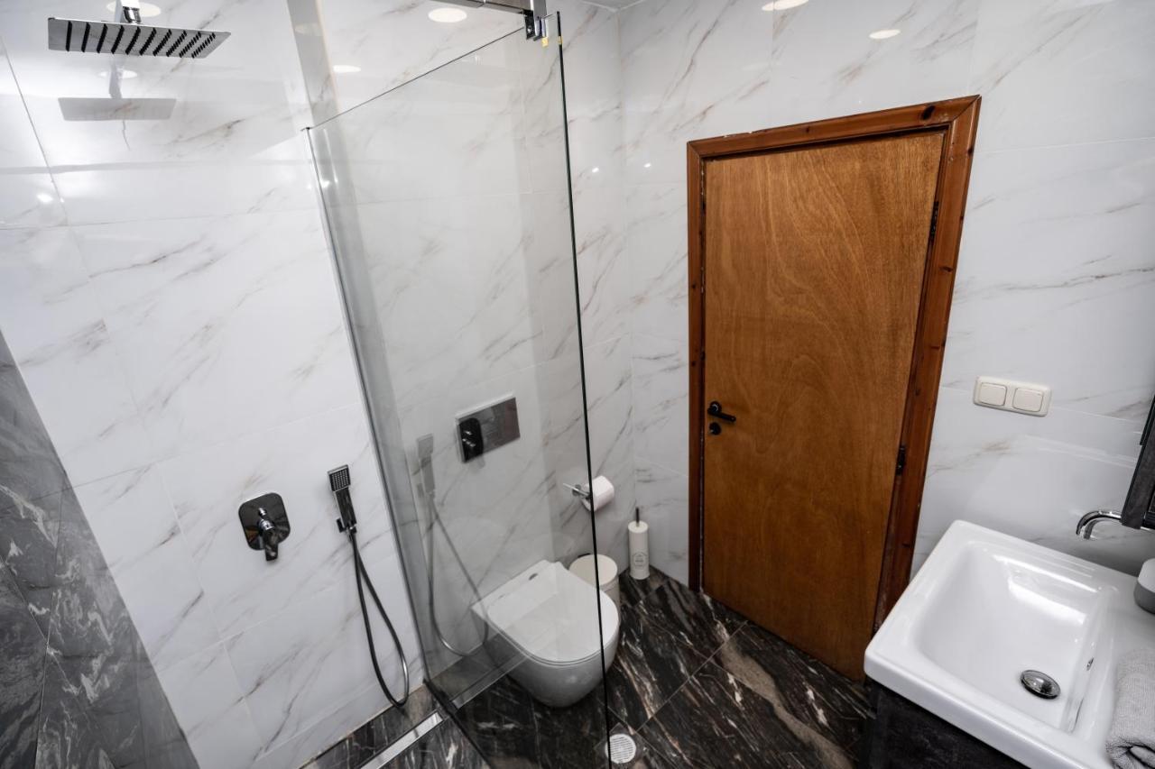 Magdalene'S Premium Apartments Ofrinion Bagian luar foto