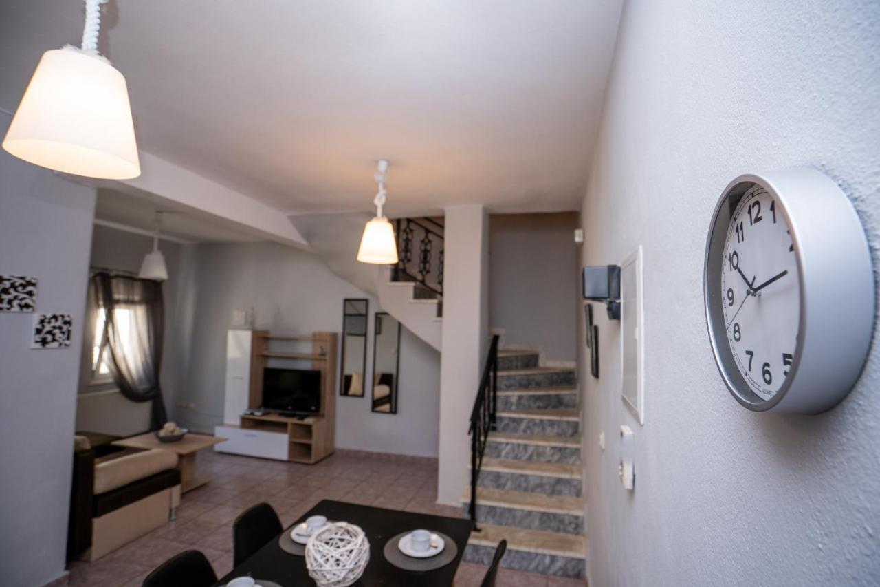 Magdalene'S Premium Apartments Ofrinion Bagian luar foto