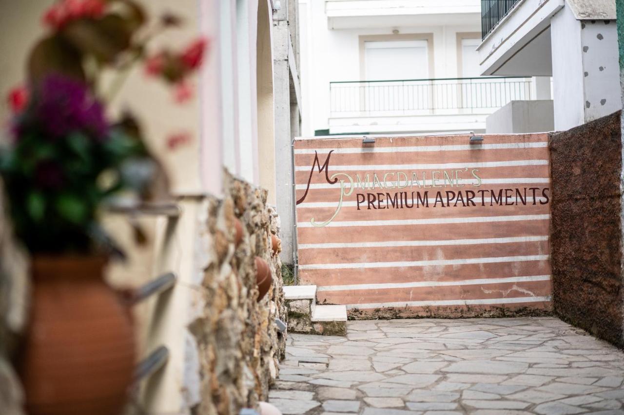 Magdalene'S Premium Apartments Ofrinion Bagian luar foto