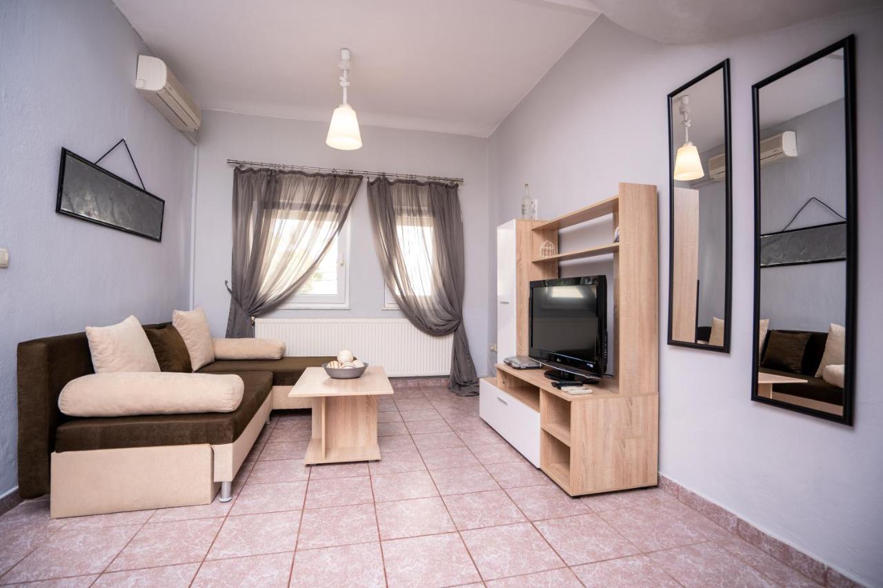 Magdalene'S Premium Apartments Ofrinion Bagian luar foto