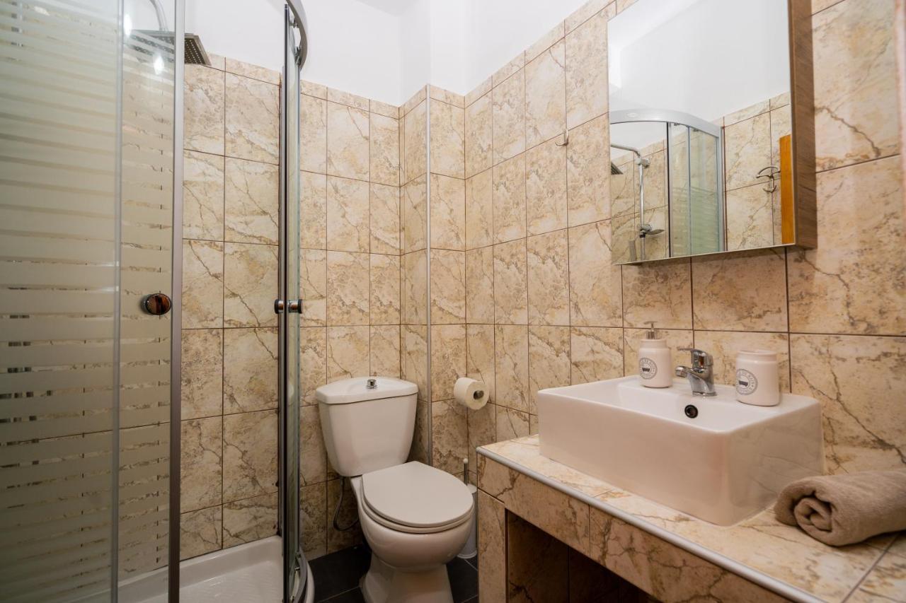 Magdalene'S Premium Apartments Ofrinion Bagian luar foto