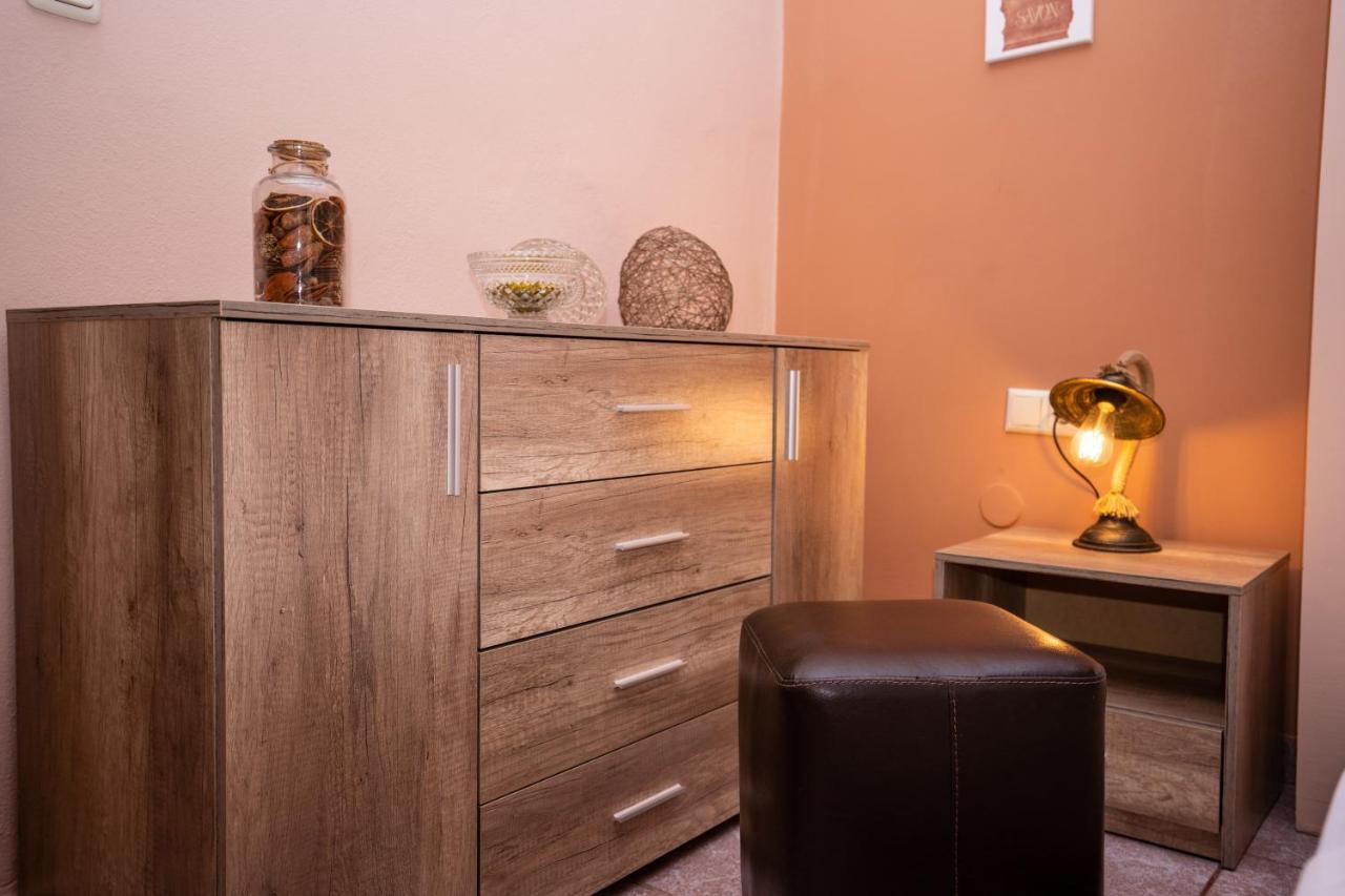 Magdalene'S Premium Apartments Ofrinion Bagian luar foto