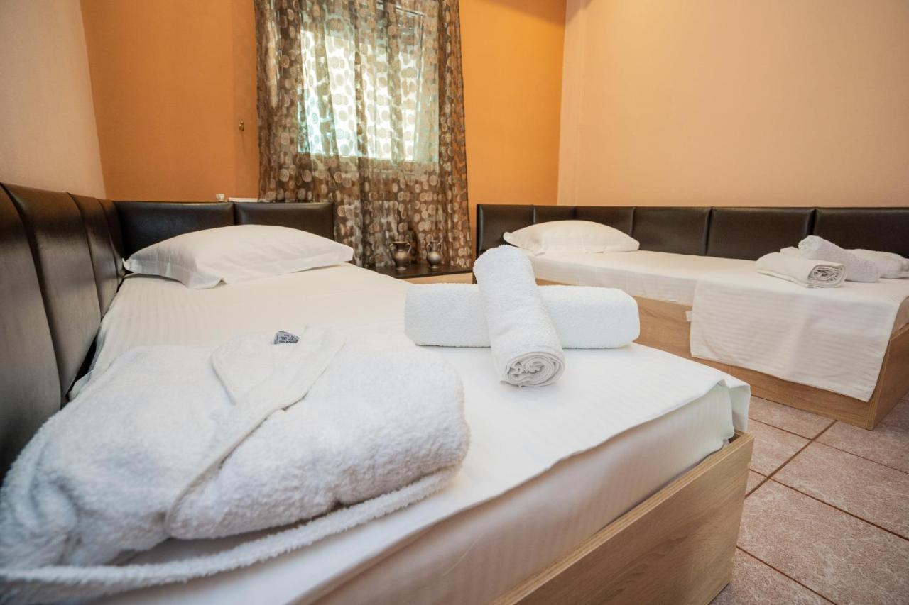 Magdalene'S Premium Apartments Ofrinion Bagian luar foto
