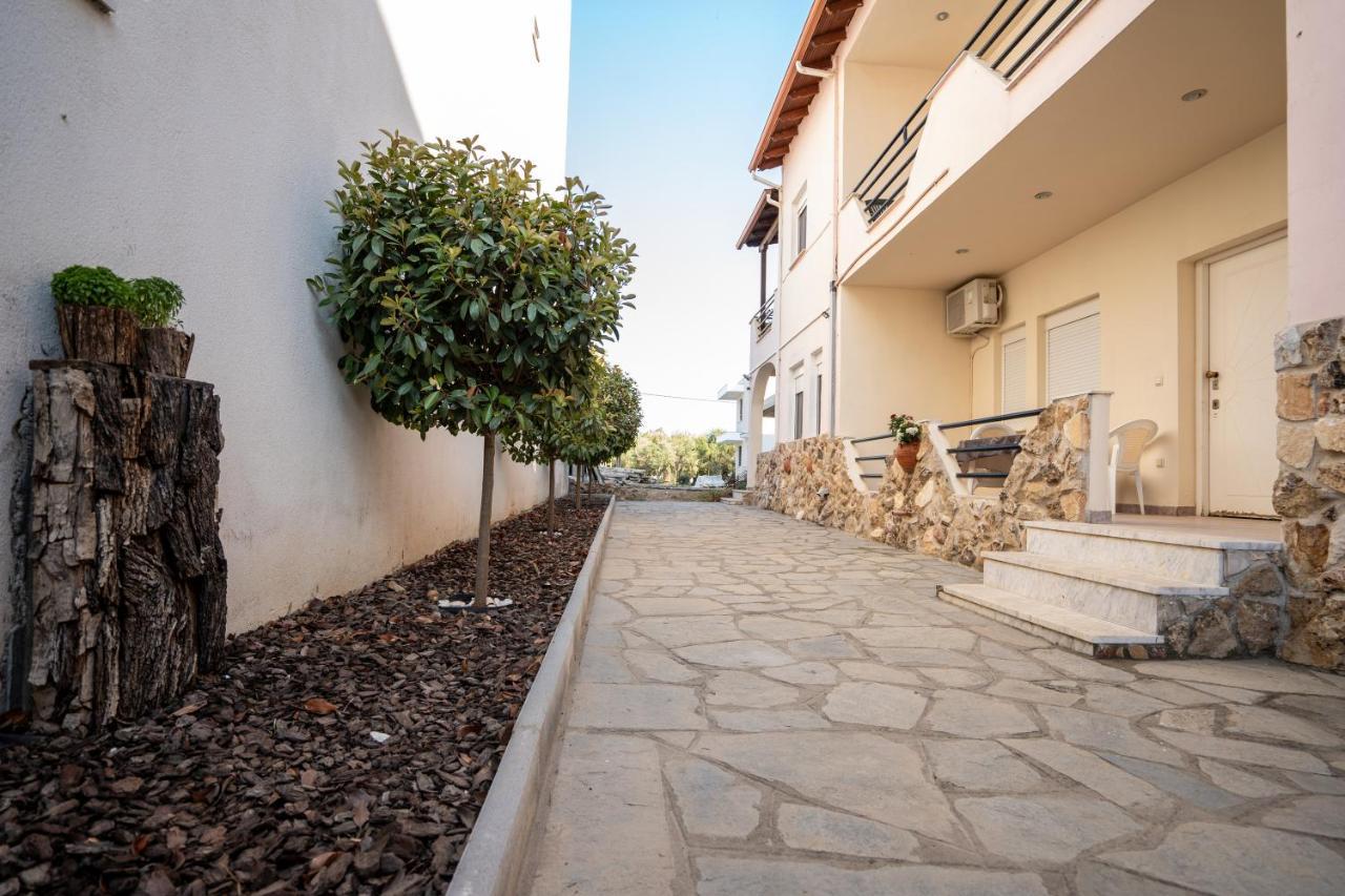 Magdalene'S Premium Apartments Ofrinion Bagian luar foto